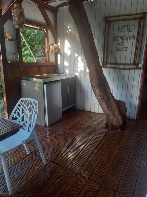 Bungalow Atypique Ti Bambou A 500M De La Plage Сен-Ан Екстериор снимка